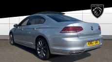 Volkswagen Passat 2.0 TDI R-Line 4dr DSG [Panoramic Roof] Diesel Saloon